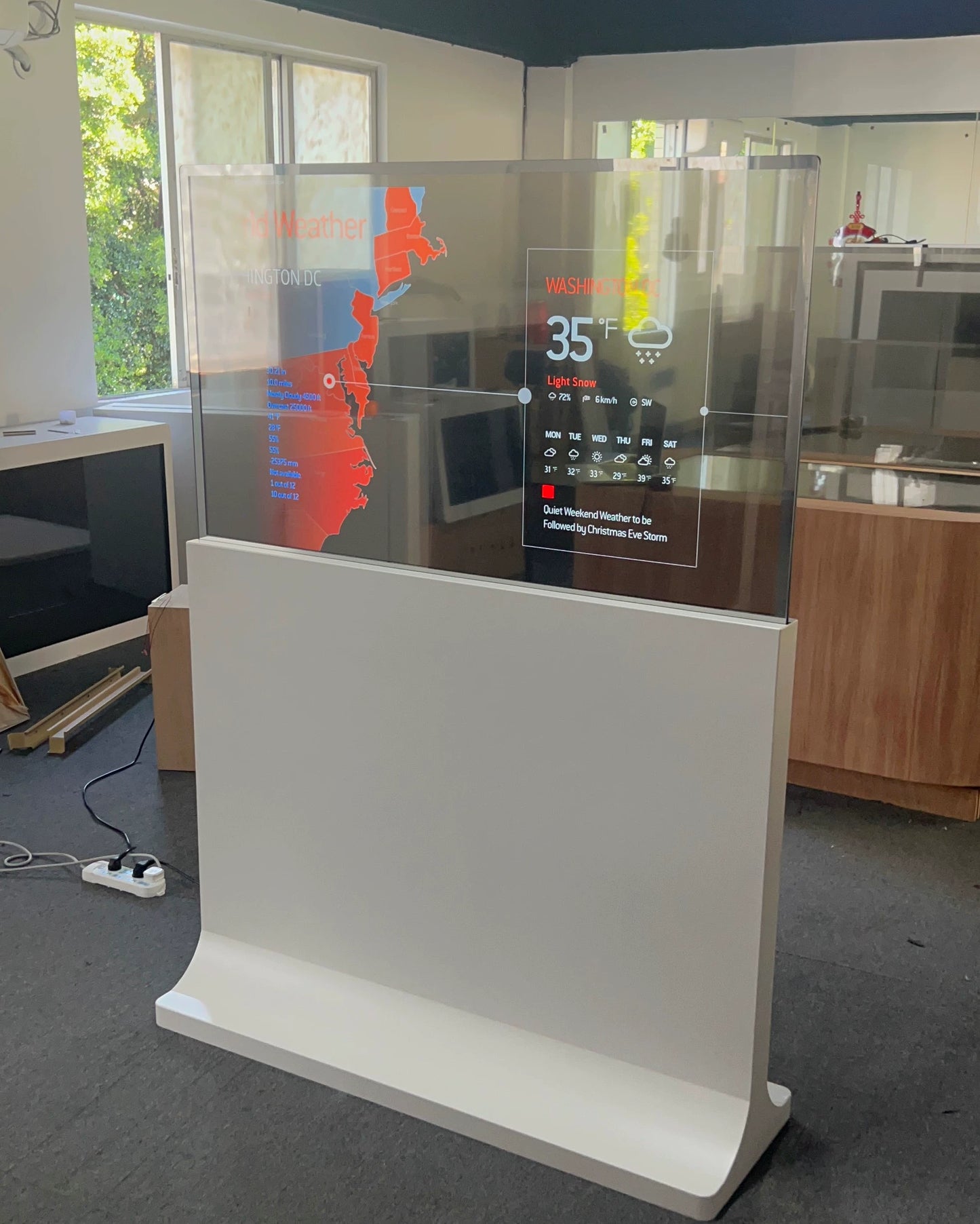 55-inch OLED transparent screen Lifting vertical transparent OLED self-luminous Customizable splicing OLED