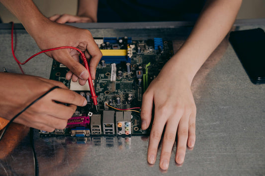 Exploring the Pros and Cons of I2C Interfaces: The Art of Minimalist Communication in Embedded Systems